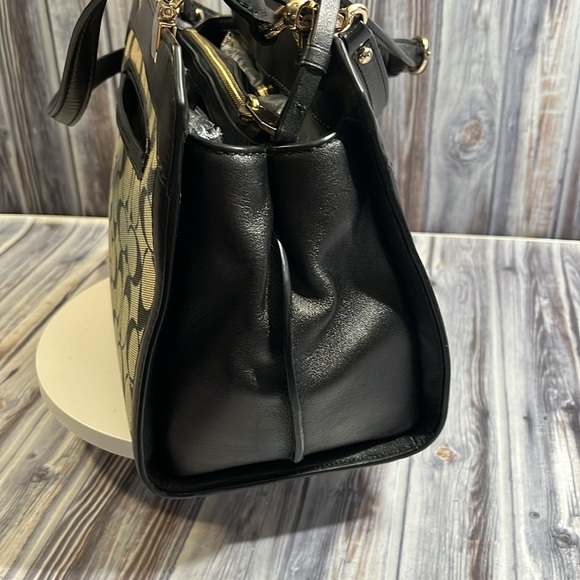 COACH SHOULDER BAG/CROSSBODY SIGNATURE CANVAS AND LEATHER. - Picture 6 of 16